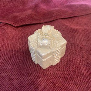 Vintage Santini vanity trinket JEWELRY BOX PEARLS RHINESTONES BOW SQUARE & Lid